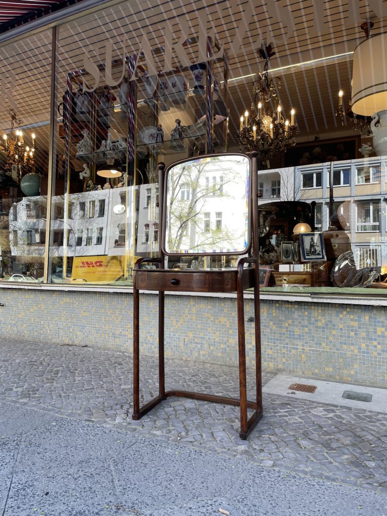 J. Hoffmann/j. & j. Kohn, schminktisch – jetzt im kunsthandel berlin entdecken J. Hoffmann/j. & j. Kohn, schminktisch • kunst & antiquitäten berlin