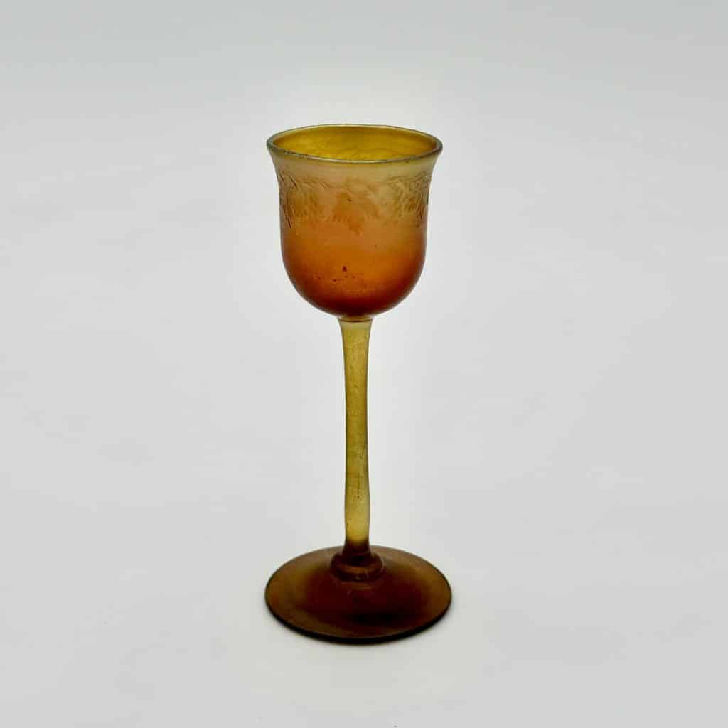 Neu eingetroffen – jetzt im kunsthandel berlin entdecken Likör glas der marke tiffany