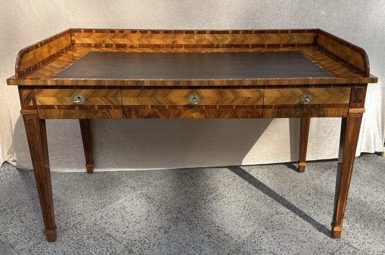 Klassizistischer Schreibtisch, um 1790 • Kunst & Antiquitäten Berlin