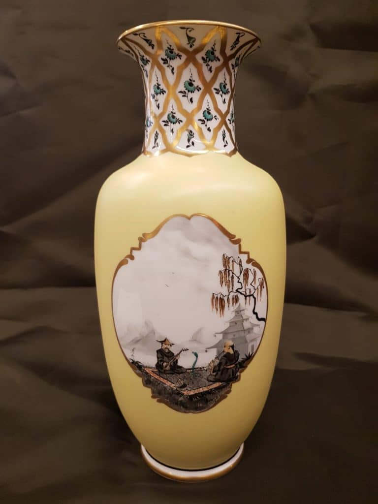 Gelbe vase nymphenburg – jetzt im kunsthandel berlin entdecken Gelbe vase nymphenburg • kunst & antiquitäten berlin