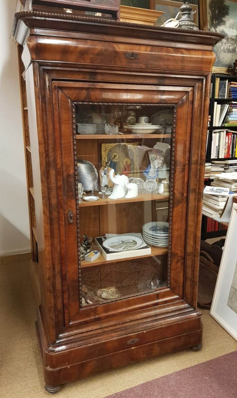 Vitrinenschrank – jetzt im kunsthandel berlin entdecken Vitrinenschrank • kunst & antiquitäten berlin