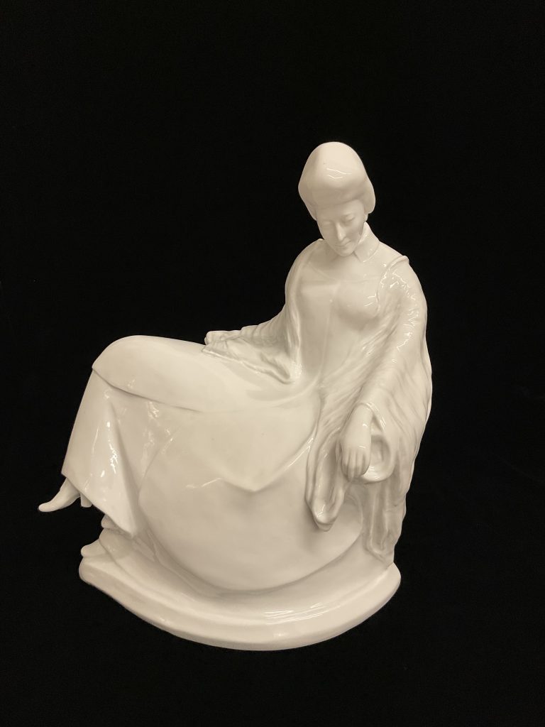 Sitzende dame metzler&ortloff – jetzt im kunsthandel berlin entdecken Sitzende dame metzler&ortloff • kunst & antiquitäten berlin